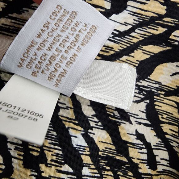 Chico's Shirt Womens Size 2 Large Button Up Cheetah Animal Print No Iron Cotton - Picture 9 of 9